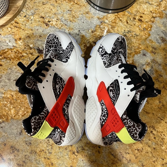 Nike Hurache size 4.5 - Picture 6 of 8